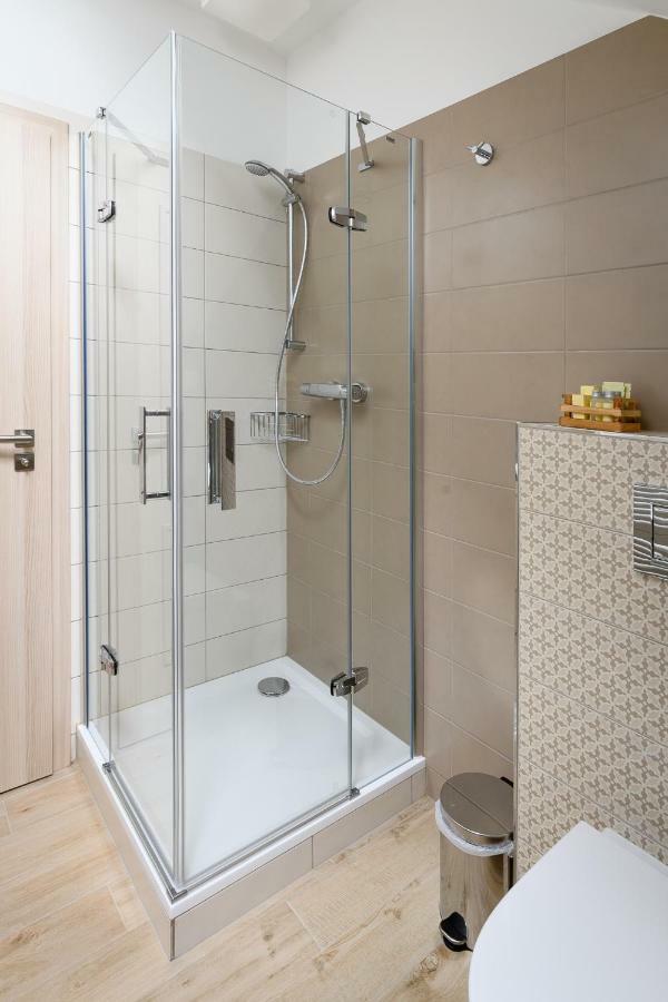 Vencluv Statek Hotell Javornice Rum bild